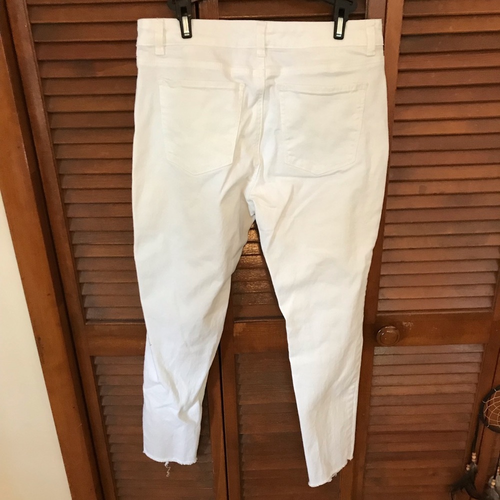White House Black Market White Cropped Jeans - Picture 3 of 5